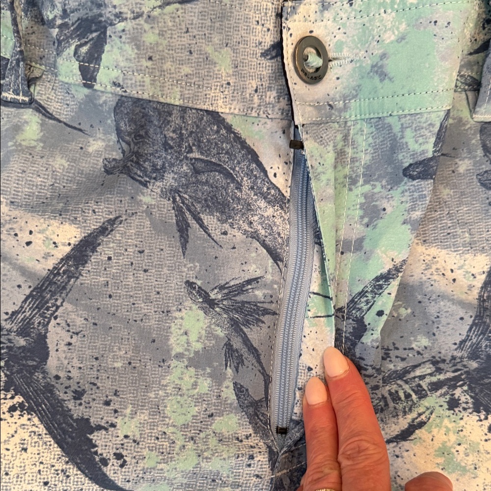 Pelagic Blue & Green Graphic Board Shorts / swim trunks men’s size 42! L💙💙K! EUC - Picture 5 of 8